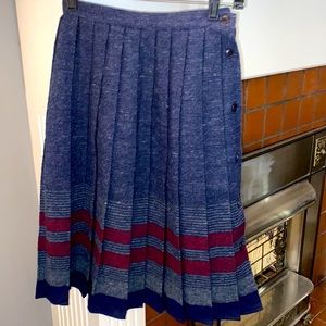 Vintage The Limited Brand High Waist Wool SideButton Up Skirt Size S 25” in long